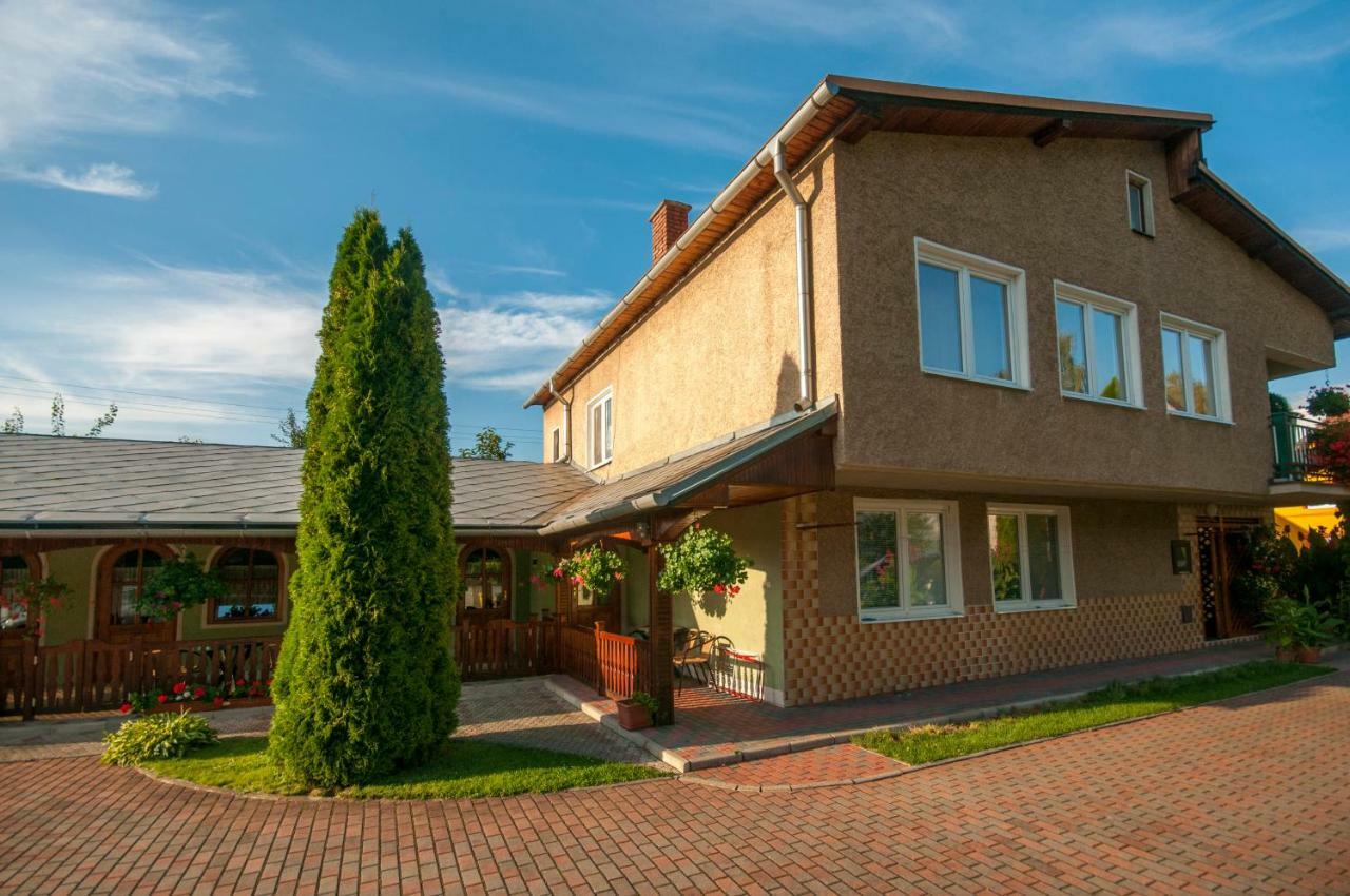 Apartman Pri Zamocku Besenova Exterior photo